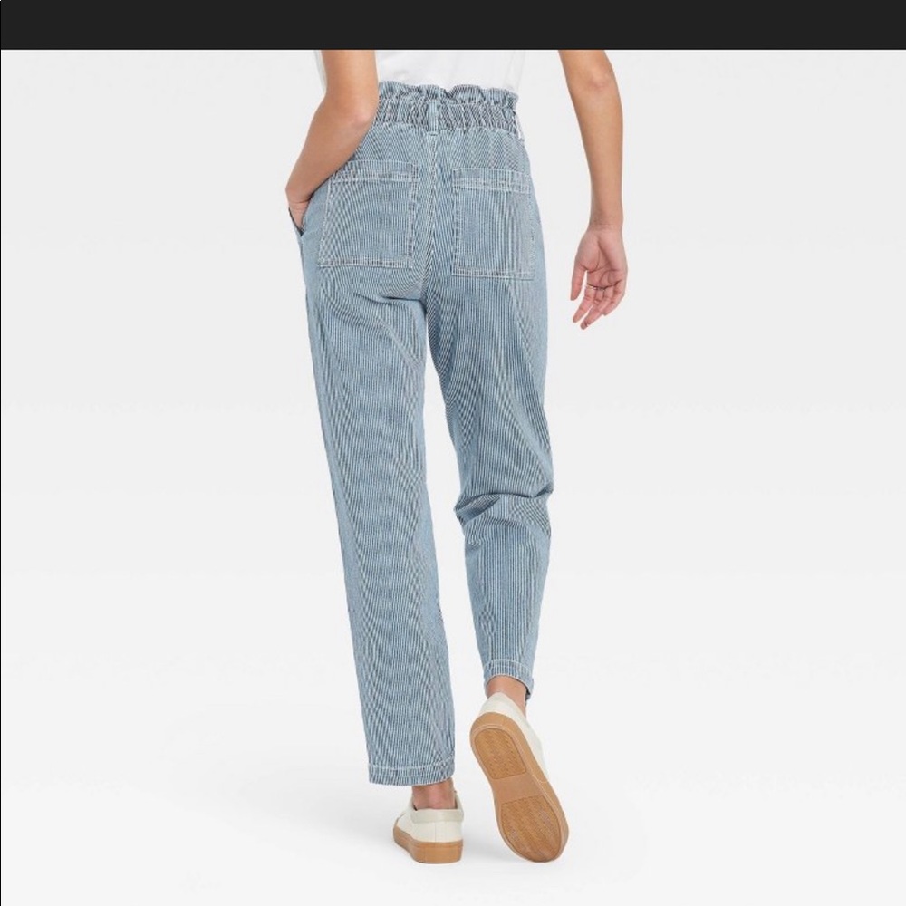 Universal Threads Tapered high rise pants